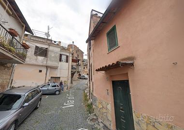 Mentana trilocale arredato ben collegato