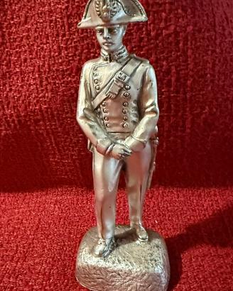 Statua Carabiniere In Grande Uniforme Ridotta