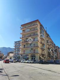 4 LOCALI A PALERMO