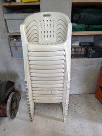 Sedie da giardino in plastica impilabili 