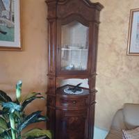 vetrinetta angolare antica