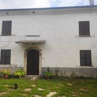Vendita complesso composto da tre case indipendent