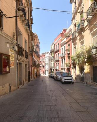 4 LOCALI A CAGLIARI