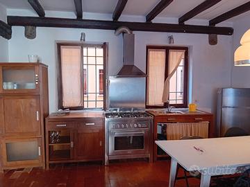 Appartamento a piano terra con corte