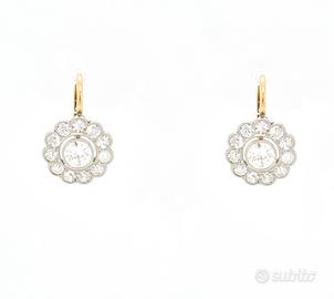 Orecchini a contorno con diamanti Ct 1,26