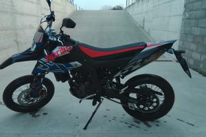 Aprilia SX 125 2023 Blu - Sempre in garage, taglia