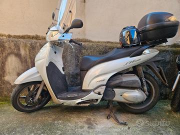 Honda sh 300