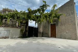 Casa indipendente si affitta
