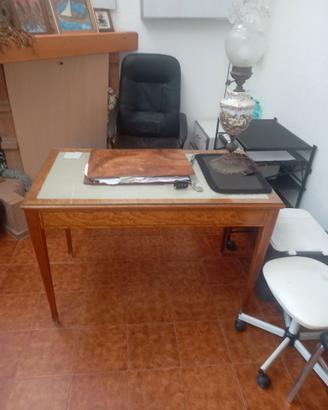 Scrivani con 2 cassetti poltroncina  cassettiera