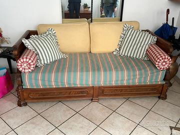 Divano antico del 900