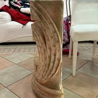 Piedi in pietra realizzati in polvere di marmo
