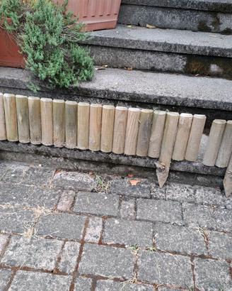 RECINZIONE LEGNO STACCIONATA BASSA BORDURA VAMPIRO