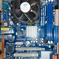 Scheda madre ASRock + processore e dissipatore