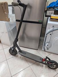 Due monopattini Xiaomi