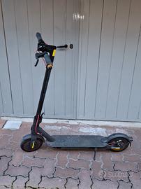monopattino xiaomi  pro 2 