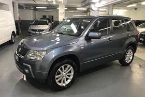 Suzuki Grand Vitara 1.9 DDiS 5 porte / 4X4 /