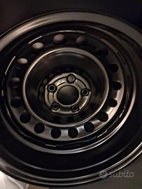 Cerchio in ferro 5 fori per Ford Puma