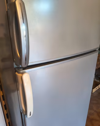 frigorifero combinato whirlpool 240 lt usato