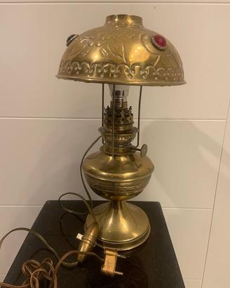 Antico lume elettrificato francese in ottone