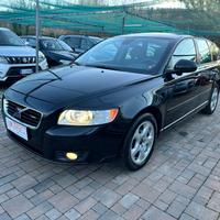 Volvo V50 D3 R-design