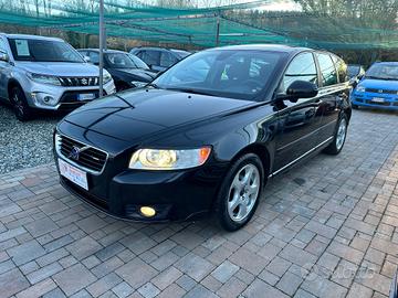 Volvo V50 D3 R-design