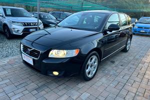 Volvo V50 D3 R-design