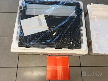 Macchina da scrivere elettronica Olivetti ET 112