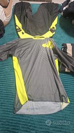 abbigliamento motocross 