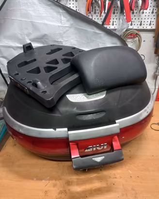 Bauletto Givi Maxia 52L, piastra Monokey e chiavi