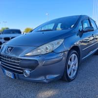 PEUGEOT 307 2.0 16V HDi FAP 5p. Féline