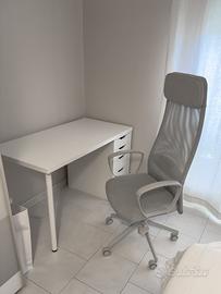 Sedia Ikea e scrivania