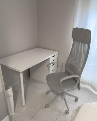 Sedia Ikea e scrivania