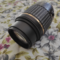 Canon EOS 300D con accessori