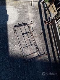 Fioriere da balcone in ferro battuto