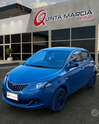 Lancia Ypsilon 1.0 FIREFLY HYBRID