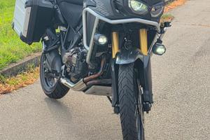 Honda Africa Twin 1000 cambio DCT Travel edition
