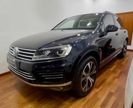 VOLKSWAGEN Touareg 3.0 TDI 204 CV tiptronic Blue