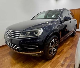 VOLKSWAGEN Touareg 3.0 TDI 204 CV tiptronic Blue