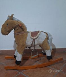 cavalluccio a dondolo