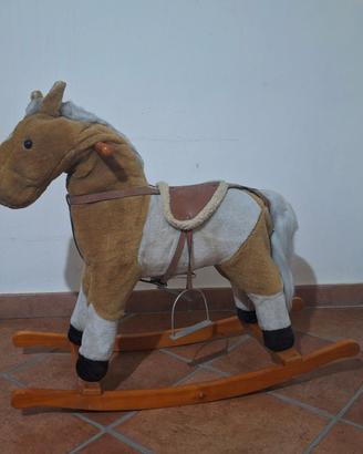 cavalluccio a dondolo