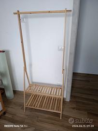 Appendi abiti in legno