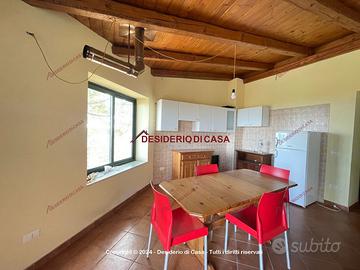 Appartamento, Campofelice di Roccella.