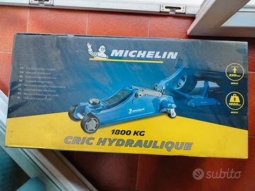 cricco idraulico a carrello michelin