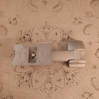 Staffa universale per TV orientabile