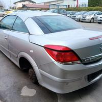 Ricambi usati per Opel Astra TwinTop 1.9 CDTI del 