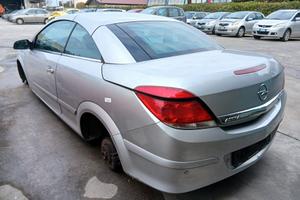 Ricambi usati per Opel Astra TwinTop 1.9 CDTI del 