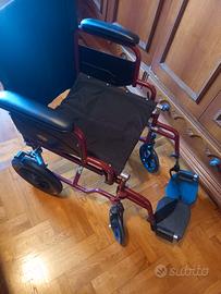 Sedia a rotelle pieghevole