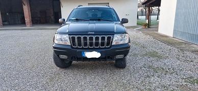 Jeep Grand Cerokee 2003    189300 km