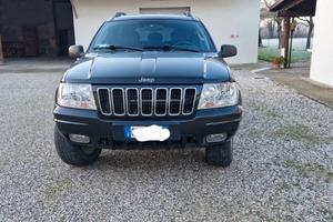 Jeep Grand Cerokee 2003    189300 km