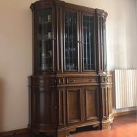 Vetrina in legno massello da sala